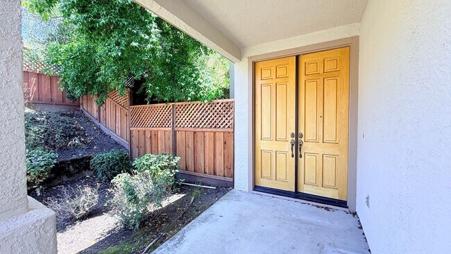 Foto del edificio - Contemporary 4BD/2.5BA Home in Vista Pointe San Ramon Near Canyon Lakes Golf Course, Available NOW!