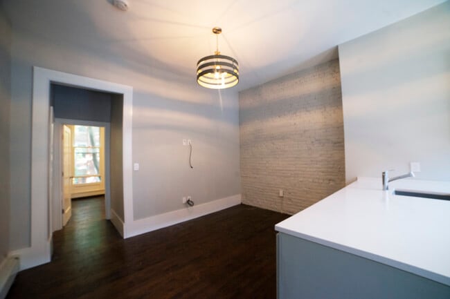 Building Photo - 29 E Springfield St