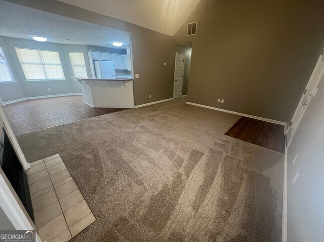 Foto del edificio - 115 Falcon Ridge Dr
