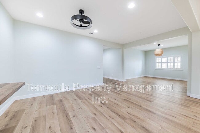 Foto del edificio - 30904 Snowberry Ln