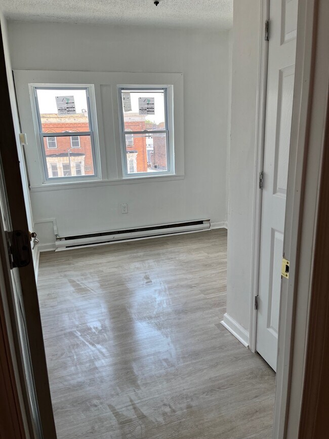 Foto del edificio - 4944 N Broad St