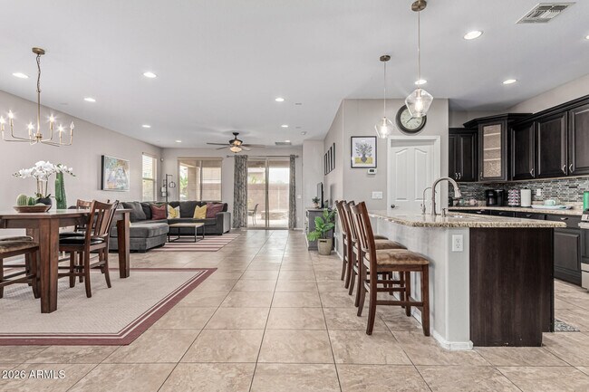 Building Photo - 7657 S Debra Dr