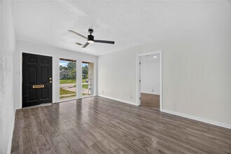 Building Photo - 6207 Heron Dr