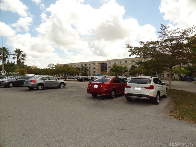 Building Photo - 14850 Naranja Lakes Blvd