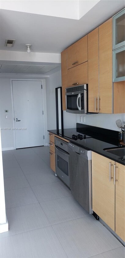 Foto del edificio - 60 SW 13th St