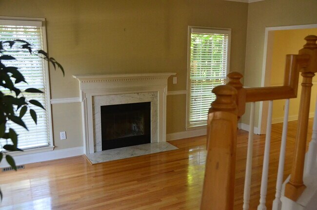 Building Photo - 106 Branchway Rd