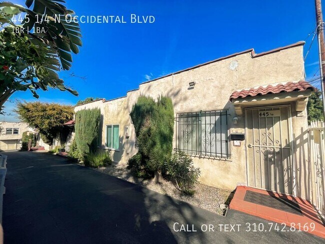 Foto del edificio - 445 1/4 N Occidental Blvd-