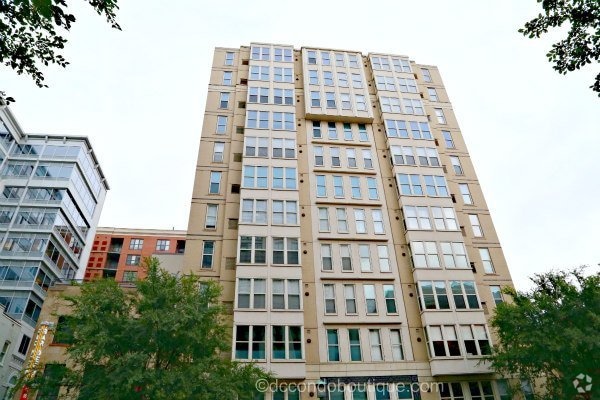 Building Photo - 715 6th St NW