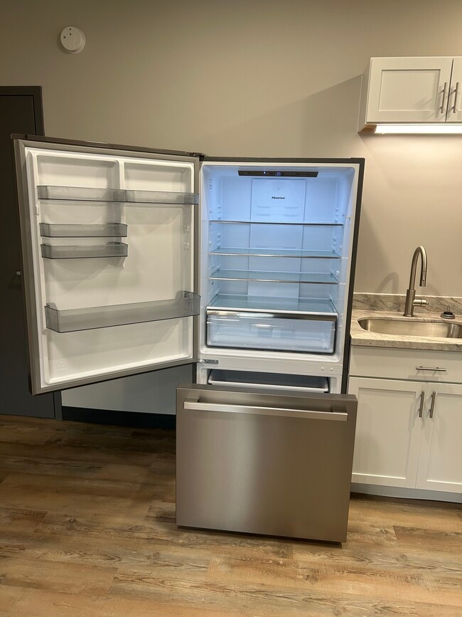 Building Photo - Juniper Hills Apartments