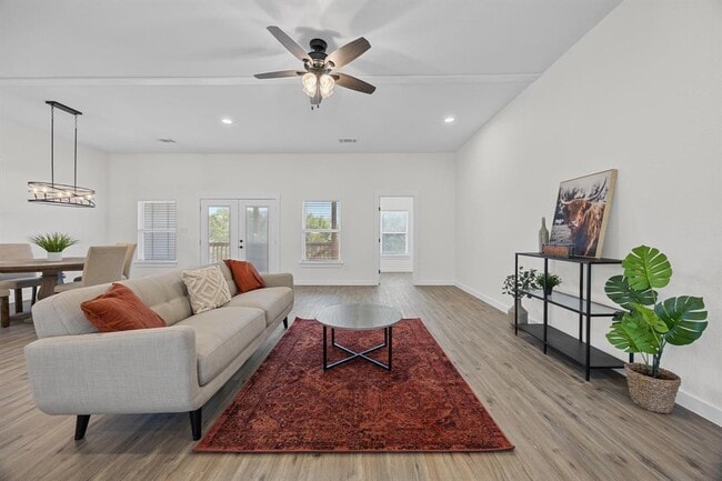 Building Photo - 17701 Village Dr