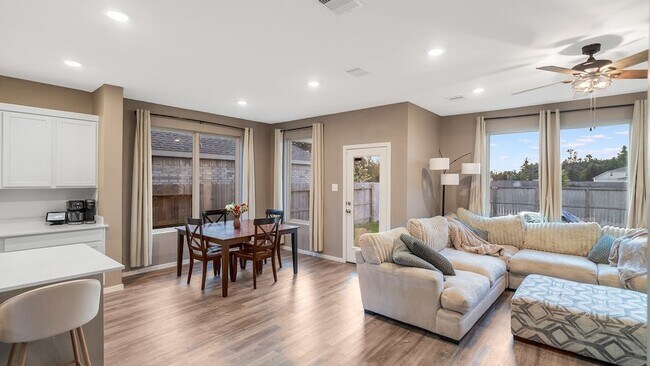 Foto del edificio - 22664 Hackberry Leaf Dr