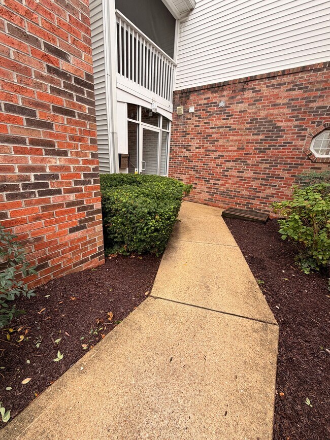 Foto del edificio - 6522 Lake Park Dr
