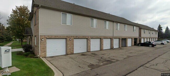 Foto del edificio - 2216 Frazho Rd