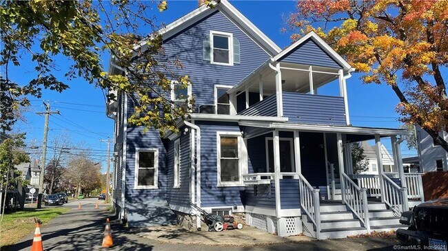 Building Photo - 220 Greenwood Ave