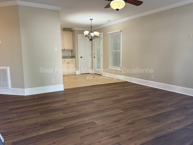 Foto del edificio - 4261 Dalcross Rd