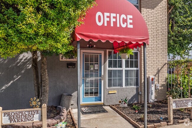 Oficina de arrendamiento - 1940 Place