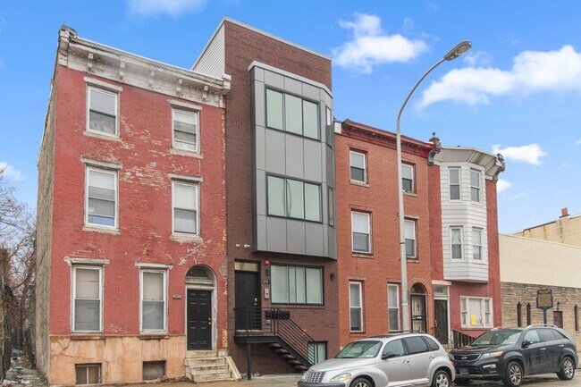 Building Photo - 2904 W Diamond St