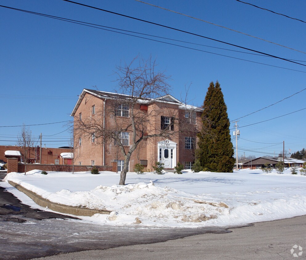 Primary Photo - 1638 Laurie Dr