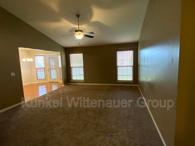 Foto del edificio - 2923 Harvest Meadow Dr