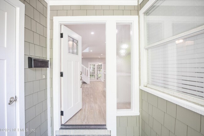 Building Photo - 1729 Ocean Grove Dr