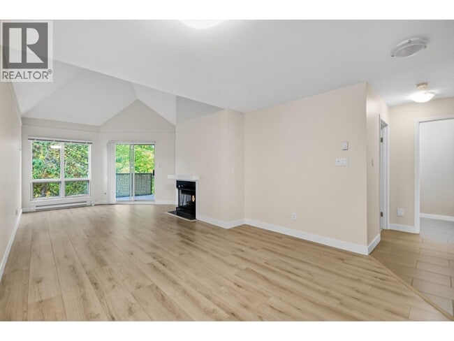 Building Photo - 7457 Moffatt Rd