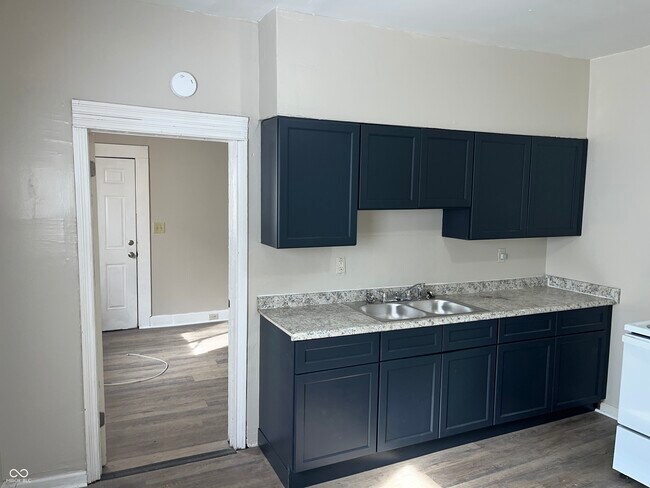 Foto del edificio - 1538 N Grant Ave