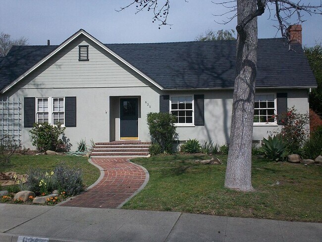 Building Photo - 625 W Twelfth St