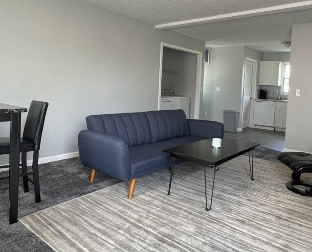 Foto del edificio - 324 Stone Creek Dr