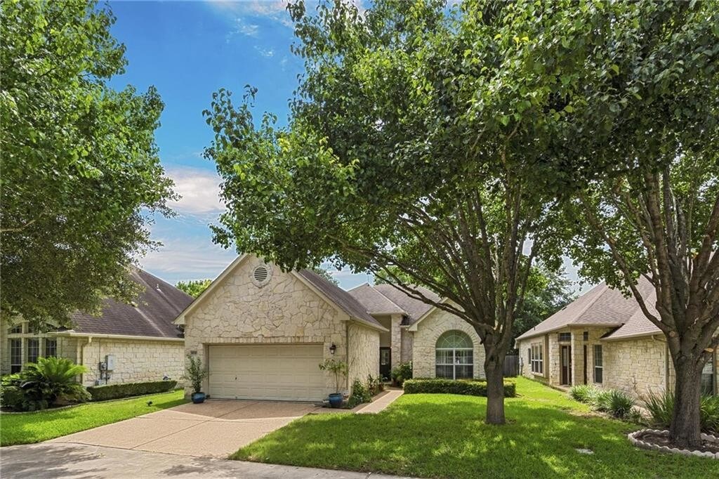 Foto principal - 10220 Shinnecock Hills Dr
