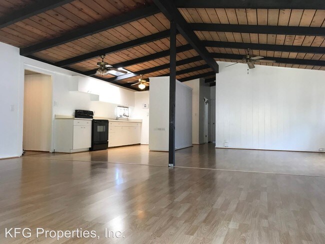 Building Photo - 3 br, 2 bath House - 2370 Auhuhu St