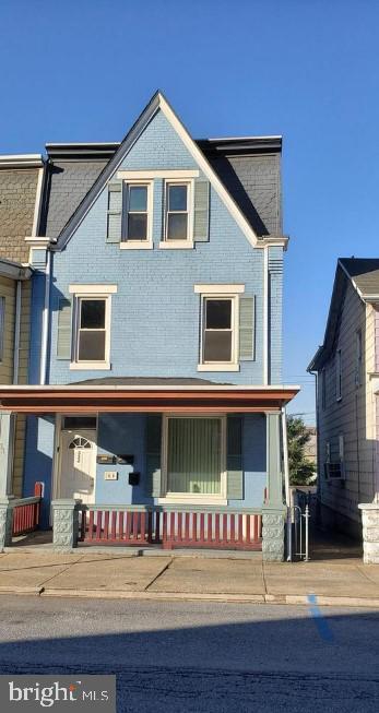 Primary Photo - 332 S 2nd St