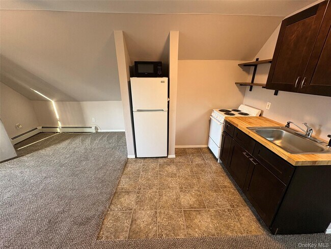 Foto del edificio - 427 Raft Ave