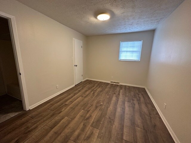 Building Photo - 9137 Cedarpark Ln NW