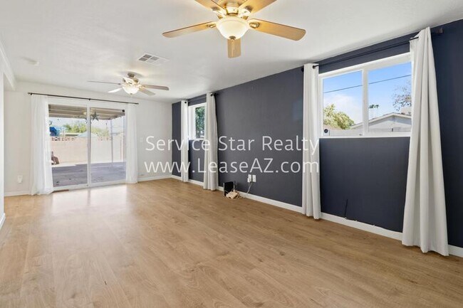 Building Photo - 3750 W Orangewood Ave