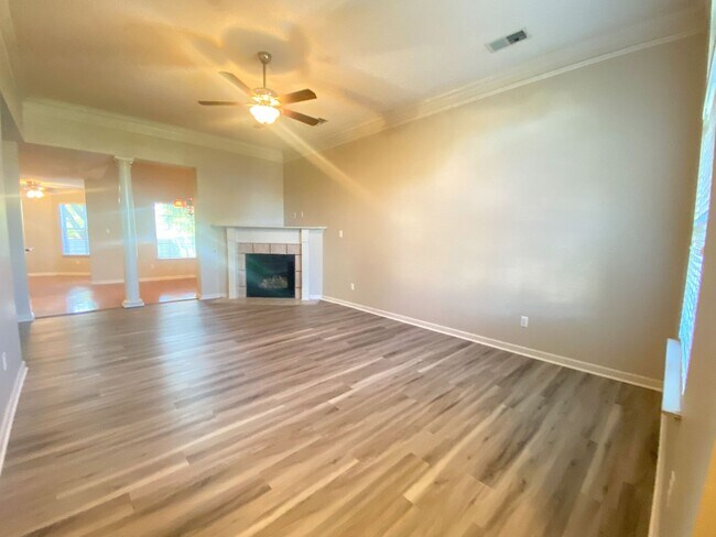 Foto del edificio - 3 bed, 2.5 bath house in Olive Branch near...