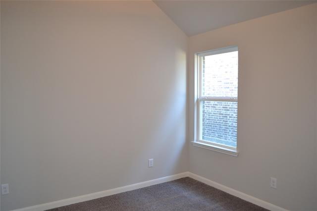 Building Photo - 5090 Royal Springs Dr