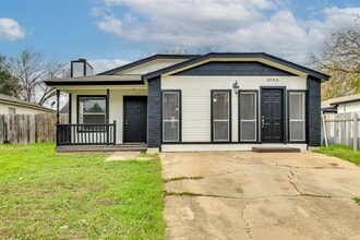 Building Photo - 6900 Trendal Ln