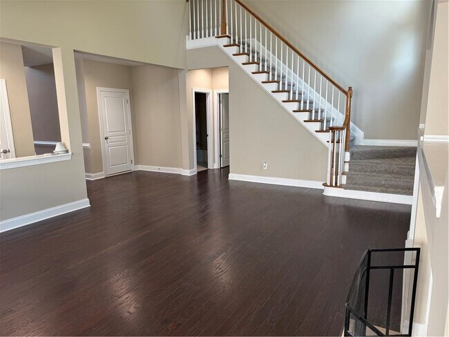 Foto del edificio - 7411 Redbud Loop