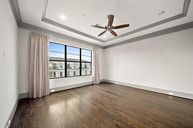 Building Photo - 2905 Bering Dr