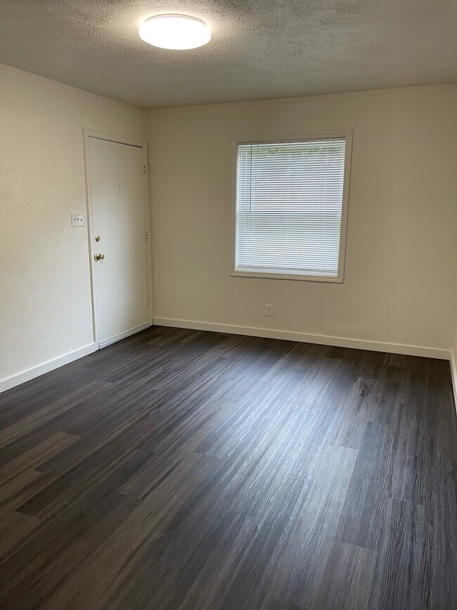 Living Area - 4336 Ogburn Ave