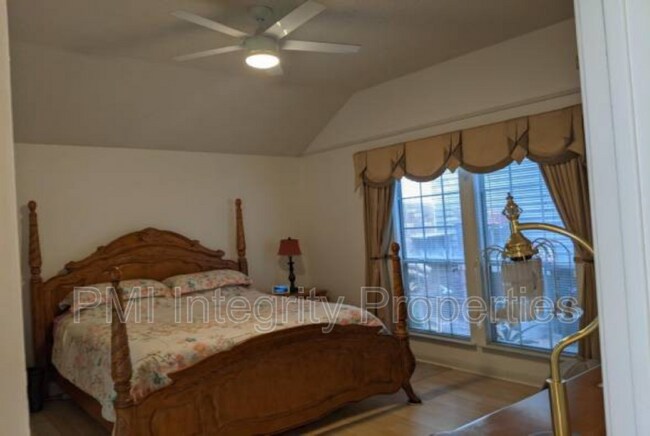 Foto del edificio - 13576 S Fairview Ave