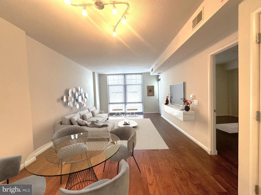 Foto principal - 1021 N Garfield St