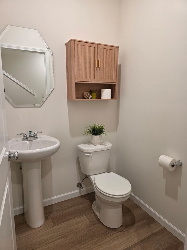 Foto del edificio - 5933 Hawkweed Dr