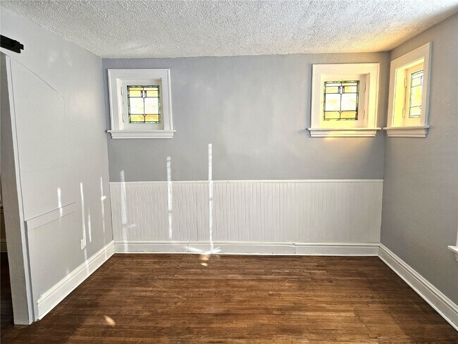 Foto del edificio - 4953 Holly Hills Ave