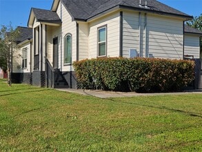 Building Photo - 4801 Wenda St