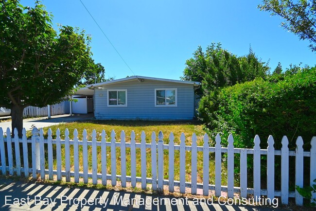 Building Photo - 4 br, 2 bath House - 4374 Millard Ave.