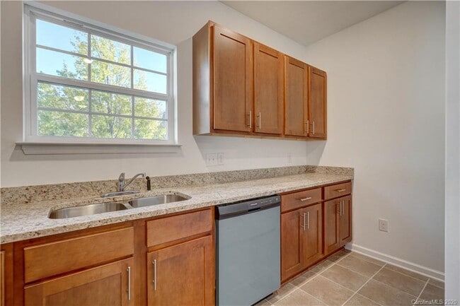 Building Photo - 21512 Aftonshire Dr