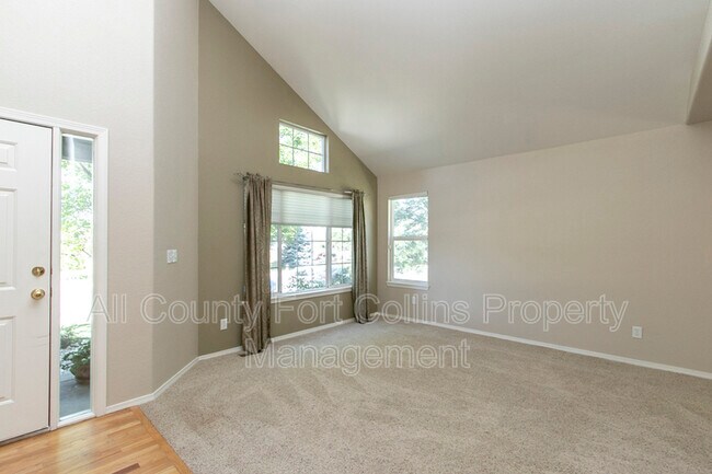 Building Photo - 731 Stoddard Dr