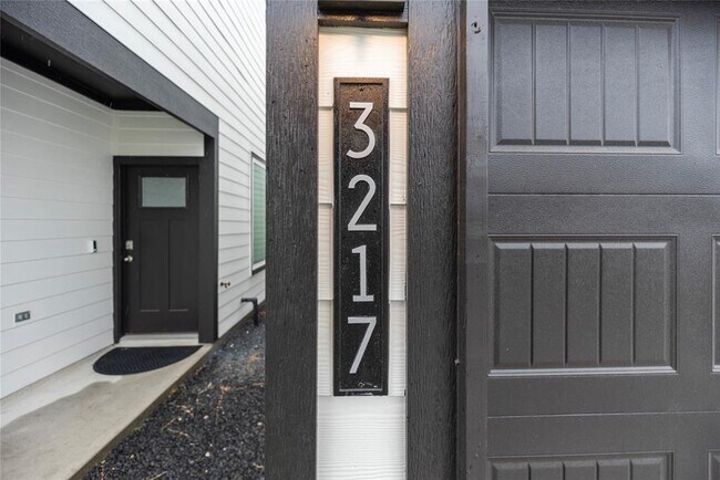 Foto del edificio - 3217 Rainwood Gate Dr