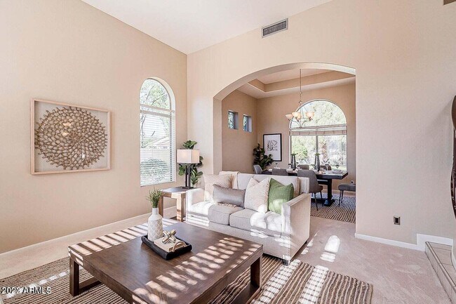 Building Photo - 6752 W Skylark Dr
